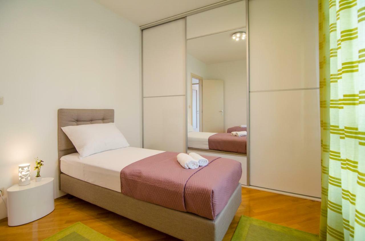 Split Apartment Sinisa Exterior foto